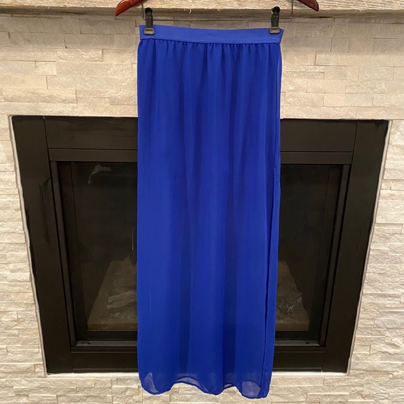 Royal blue sheer maxi skirt with slits - Picture 3 of 5